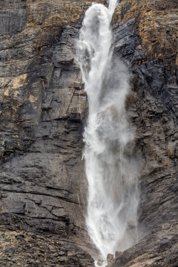 Taakkaw  Falls, Canada