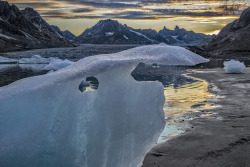 Karale Gletcher, East Greenland